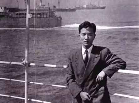 图8 - 1950年，王希季在归国的客轮上，他是我国的“两弹一星“元勋之一（图片来源：搜狐网）